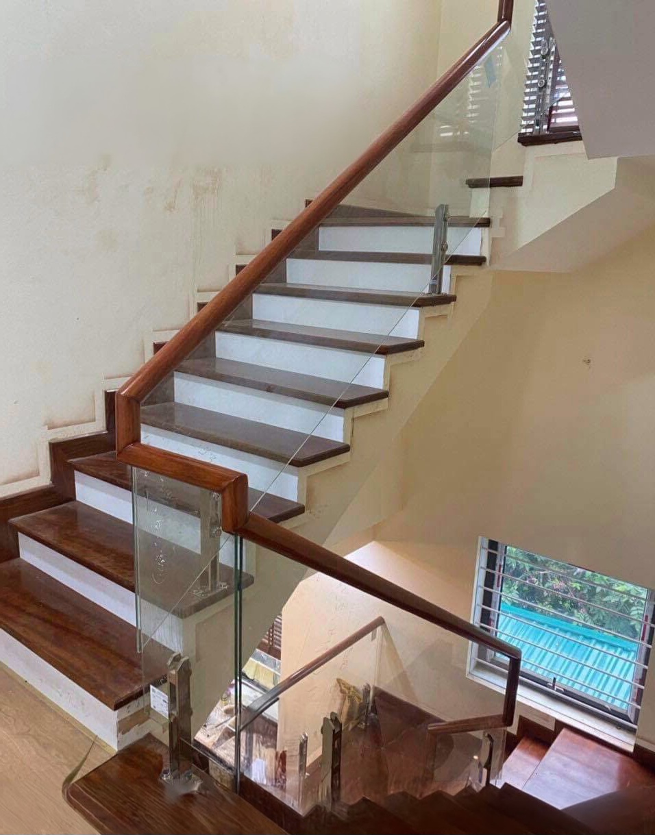 Mình cho thuê nhà mới, hai đường đi, Thái Hà; vỉa hè 92m2* 5T- 30 Tr - Ảnh 1